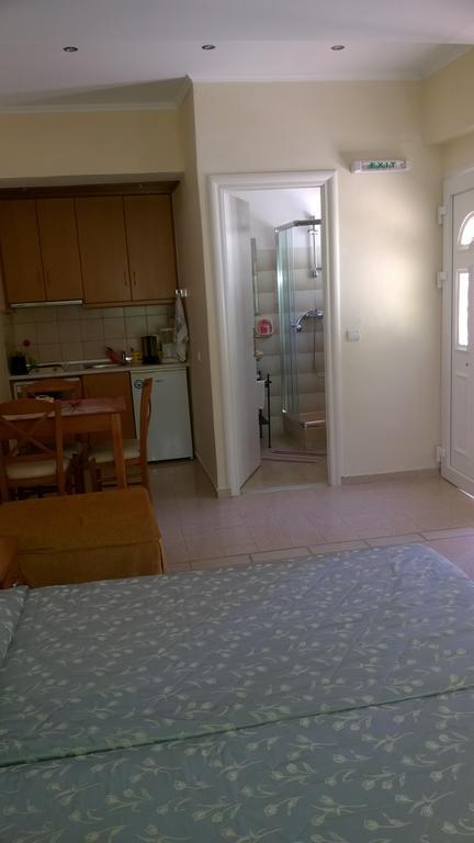 Bozikis Apartments & Studios Палеокастрица Номер фото
